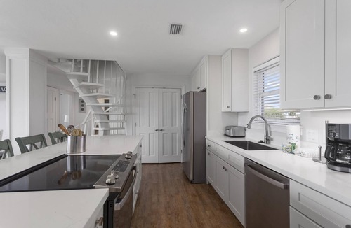 Villa Primera House | Great Gulf Front Family Home! Perfect for intimate weddings too!