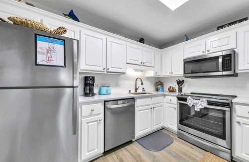 Summer Breeze Condo | ☀️Great Location-Horizon South 55-101- The Retreat☀️