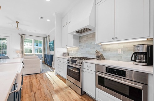 Lakeside at Blue Mountain Beach House | Great Rates! Golf Cart, Bikes, & Pet Friendly 🐶 Luxury in BMB
