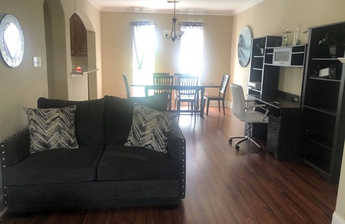Greater Heights House | Greater Heights Townhome with Downtown Views