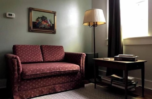 Westwego Apartment | Green Bayou Private Room