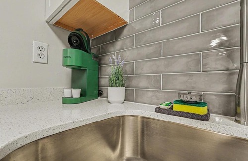 Vestavia Hills Apartment | Green & Private 2BR - King Bed, Pool, Gym Near UAB & Hospitals
