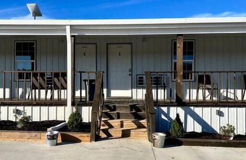 Coffeeville Cabin | Grenada Lake Resort Cabin # 5