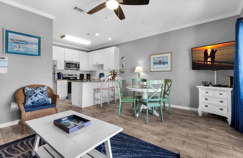 Crystal Beach Condo | ☀Ground Floor~Walk 2 Beach~Community Pool~1BR+Bunk Caribbean Dunes 120🌴
