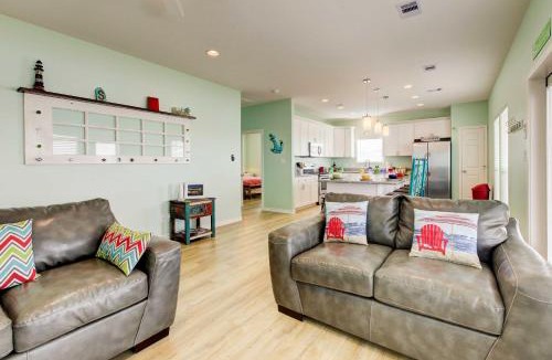 Port Bolivar House | Gulf Access! Group-Friendly Gilchrist Beach House