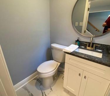Pensacola Apartment | Gulf Breeze Condo w Pool Access!