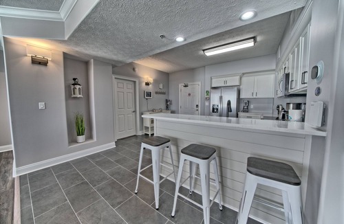 Thomas Drive Condo | Gulf Crest Haven: Unit 702- Beachfront Bliss!