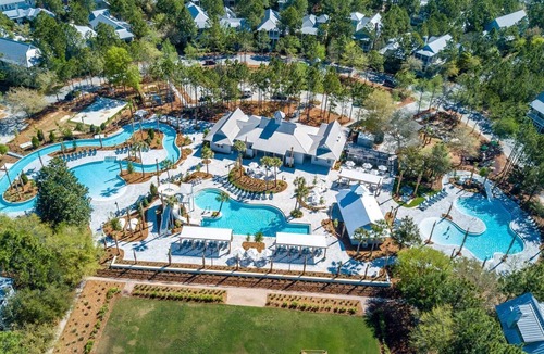 Gulf District Condo | Gulf District ~ Gulf Front Condo! Steps to Beach Club, Beach Access & Dining!