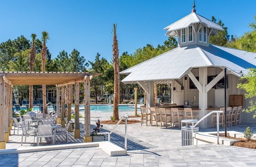 Gulf District Condo | Gulf District ~ Gulf Front Condo! Steps to Beach Club, Beach Access & Dining!