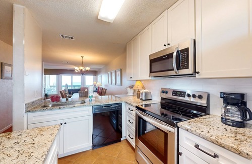 Sunnyside House | Gulf-facing getaway on the beach w/balcony view & shared pool