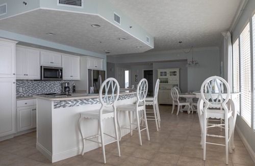 Thomas Drive Condo | Gulf Front 3 Bedroom; Wrap around balcony w/spectac Gulf Views; Newly Renovated