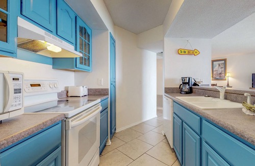 Gulf Lagoon Beach Condo | Gulf-front condo w/view, 3 resort pools, tennis & 1,500 ft of resort beachfront