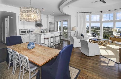 WaterSound Beach Apartment | GULF FRONT PENTHOUSE CONDO COMPLIMENTARY GOLF CART 407 Compass Point 1, WaterSound - 3 BR, SLPS 8 condo