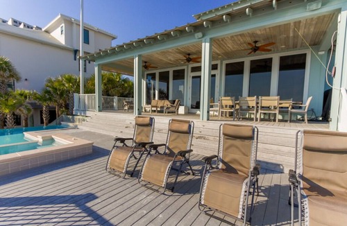 Gulf Pines House | Gulf Front With Private Beach And Infiniti Pool!