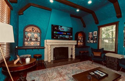 Gulf Hills House | Gulf Hills Speakeasy - 3 min to downtown OS