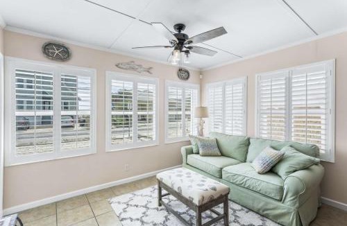 Crescent Beach House | Gulf Holiday Home