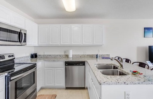 Navarre Beach Condo | Gulf Island 233-1 Bedroom Condo with hall bunks and a sleeper sofa/Sleeps 6