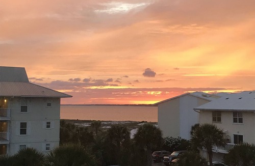 Navarre Beach Condo | Gulf Island Condo - third floor, sound views, walk to the beach