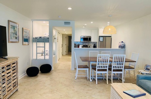 Warrington Condo | Gulf Side Villa 1A - Gulf front Pet Friendly -Free Daily Activities
