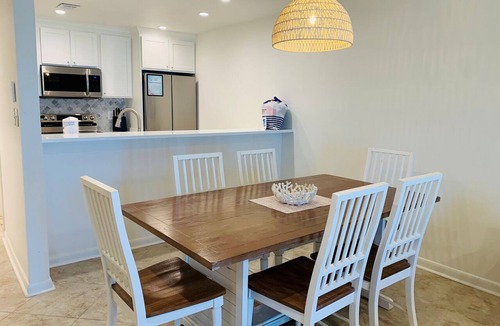 Warrington Condo | Gulf Side Villa 1A - Gulf front Pet Friendly -Free Daily Activities