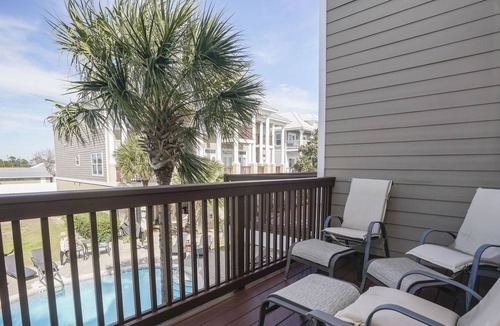 Kiska Beach House | Gulf Views -Directly Across Street to Beach~ Beach, Pool, Free Activities