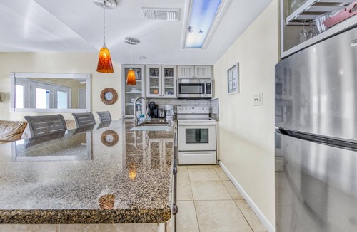 Fort Walton Beach - Destin Condo | Gulf Views! Private Beach! Gulfview I 315!