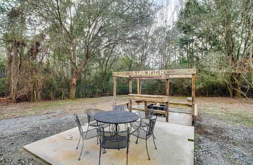 Gulfport Cottage | Gulfport Cottage w/Fire Pit: Relax & Recharge!