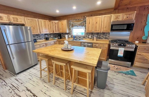 Grand Isle House | H2O Psycho - Beachfront - Island Realty