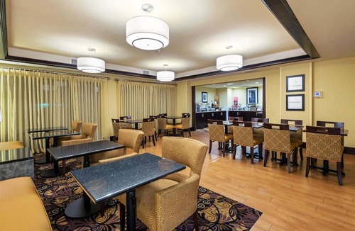 Highlands - Perkins Hotel | Hampton Inn I-10 & College Drive