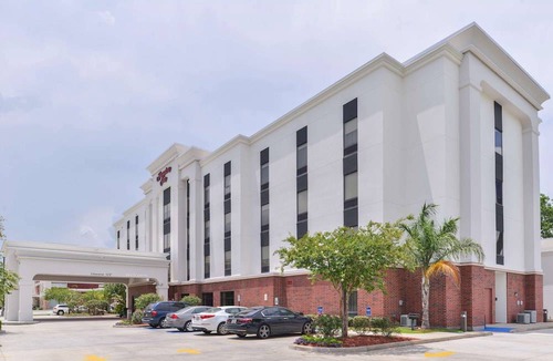 Gonzales Hotel | Hampton Inn Gonzales