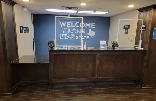 Marshall Hotel | Hampton Inn Marshall