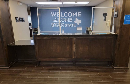 Marshall Hotel | Hampton Inn Marshall
