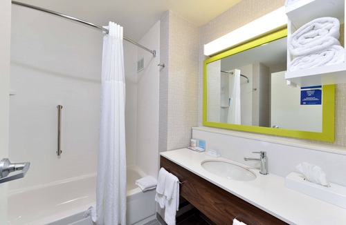 Port Lagoon Hotel | Hampton Inn Panama City Beach