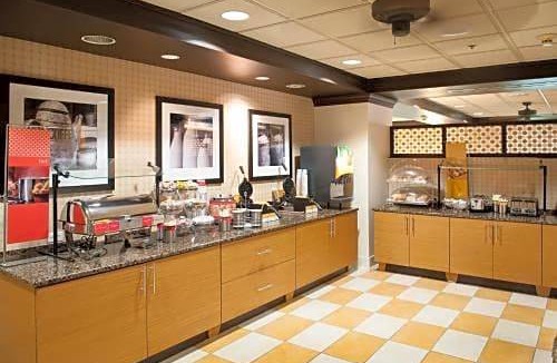 Northeast Pensacola Hotel | Hampton Inn Pensacola-Airport
