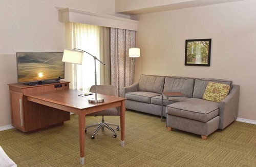 Alexandria Hotel | Hampton Inn & Suites Alexandria