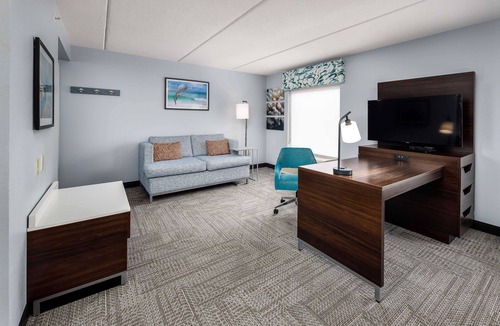 Navarre Hotel | Hampton Inn & Suites Navarre