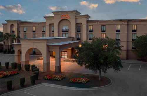 Pensacola Hotel | Hampton Inn & Suites Pensacola/Gulf Breeze