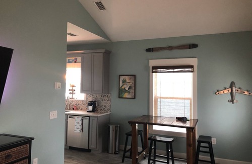 Mexico Beach Cottage | 🏖✈️ Hangar #13 ✈️🏖Pool! Pet Friendly Cottage in Mexico Beach 🐾 🐾