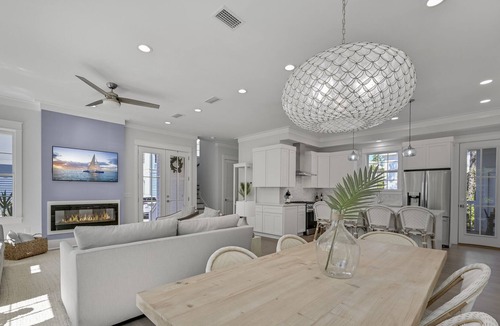Treetop House | Happinest 🏖 Brand New Luxury Home 🏖Sleeps 19 🏖Beach Bonfires in May - Aug 2023
