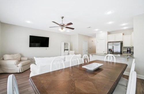 Thomas Drive House | Happy Daze