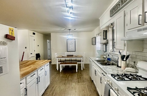 Oxford House | Happy Place in the Sip, Your Happy Place in the Sip!
