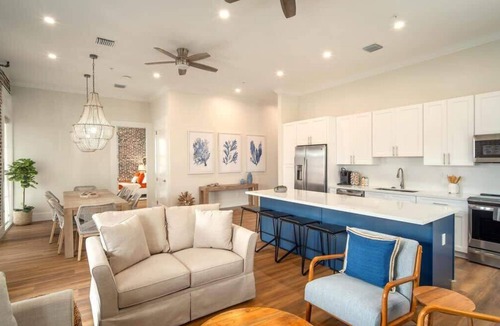 Historic Seaport Apartment | Harbor Luxe Celebration Suites