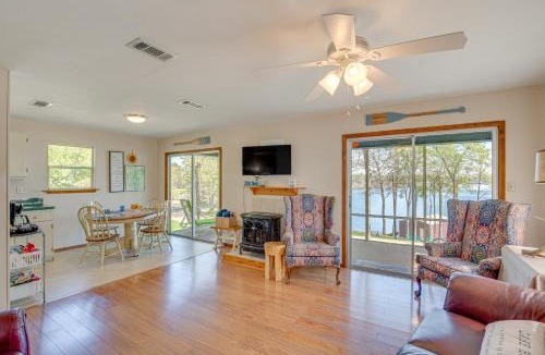 Hawkins House | Hawkins Vacation Rental w/On-Site Lake Access!