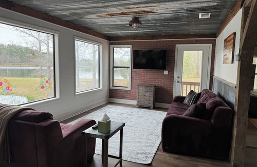 Hazlehurst Cabin | Hazlehurst Hideaway