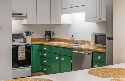 Vestavia Hills Condo | Heart of Homewood and Minutes from Birmingham