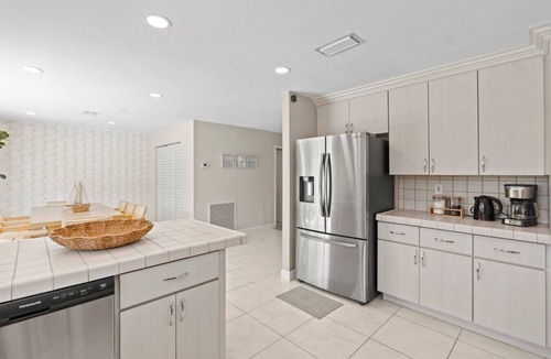 Fontainebleau House | Heated Pool 6BR/3BA Family Fun