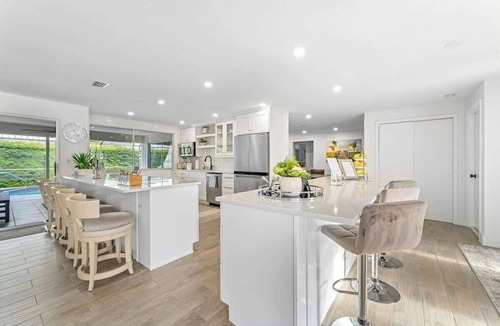 East Naples House | Heated Pool - Minutes to Beach - Outside Bar - Perfect for Family