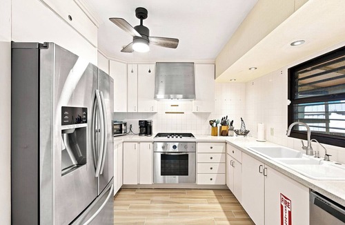 Downtown Fort Lauderdale House | Heated Pool, Modern Oasis, 4 bedroom, 8 beds, 4 bathrooms