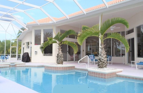 New Smyrna Beach House | Heated Pool, Spa & Gym Near Beach, pets ok Scroll below photos 2 put dates in