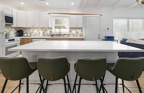 St. Petersburg House | Heated Pool-St Pete Beach Bungalow-Gameroom, golf, bowling, fire pit-Slps 10